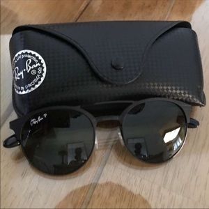 Ray-bans sunglasses only been worn once!